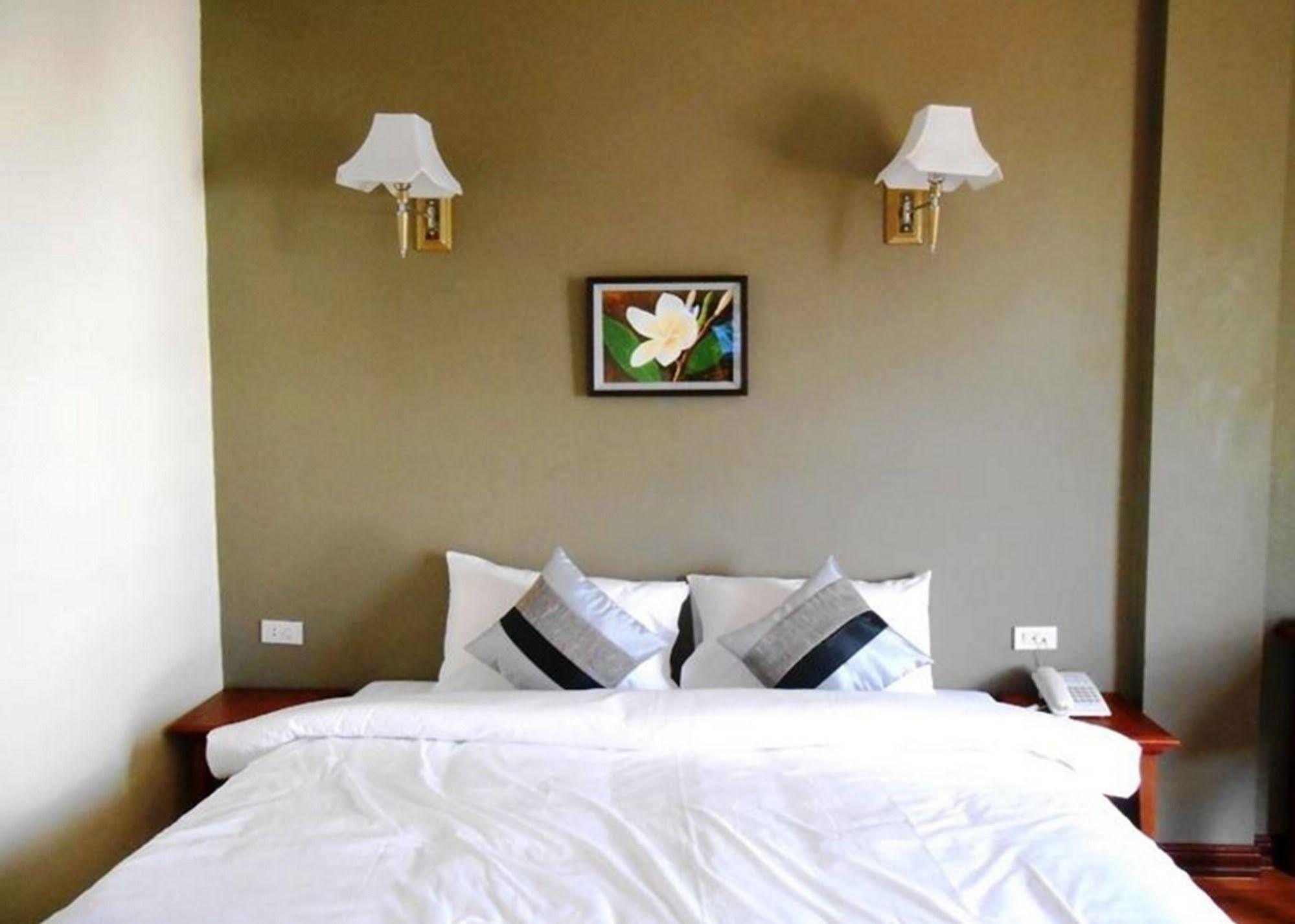 Phonethip Plaza Hotel Vientiane Exterior foto