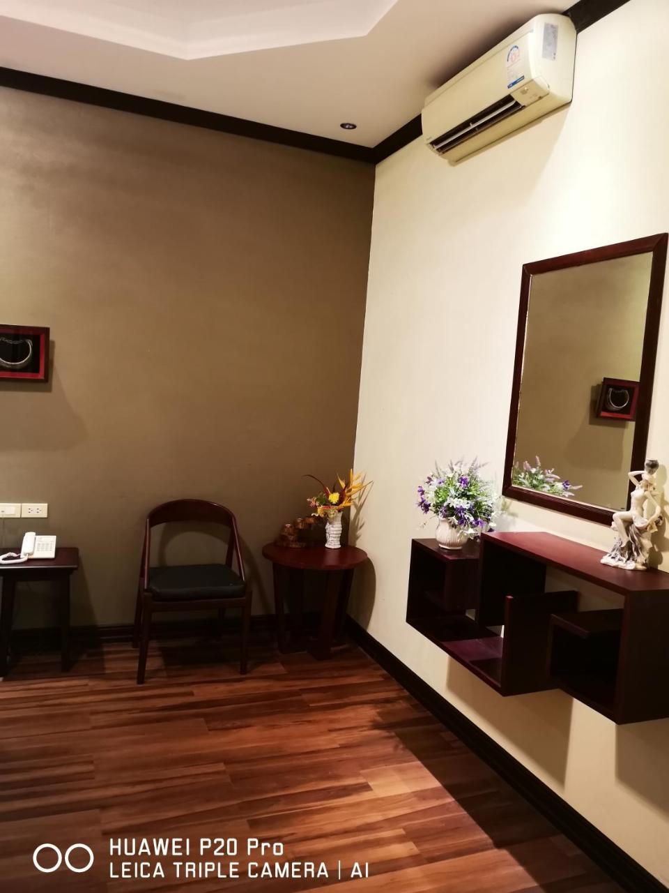 Phonethip Plaza Hotel Vientiane Exterior foto